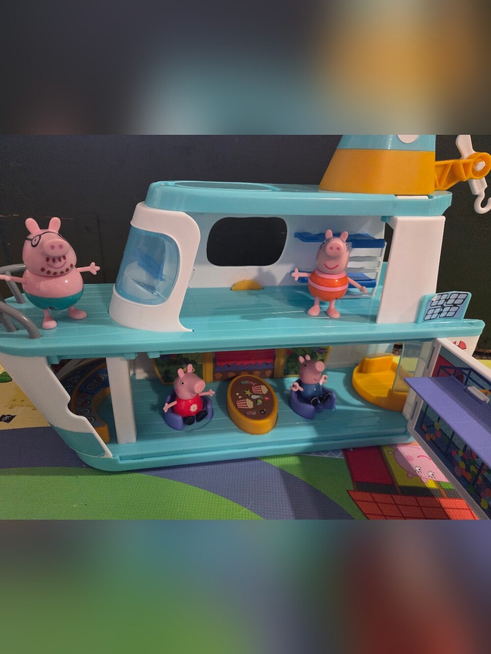 Peppa Pig Family Cruise Playset